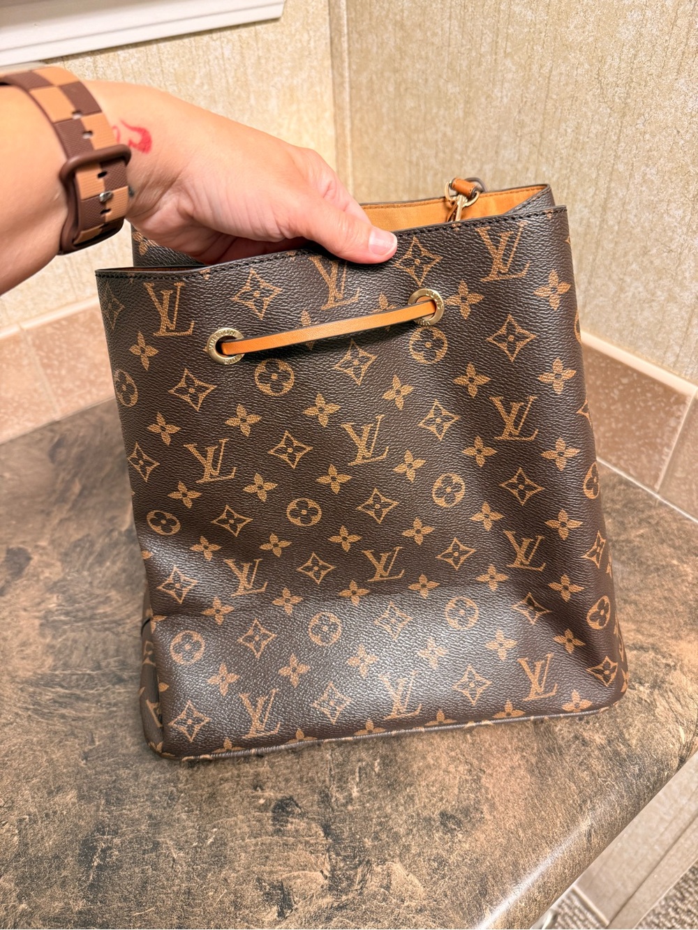 Fashion Monogram Bucket Bag - Picture 2 of 7